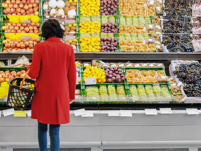 Motivations et préférences des consommateurs en début de saison par l'analyse des comportements d'achat de prunes et de raisin